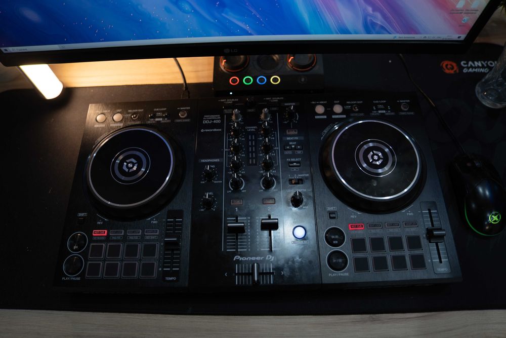 Pioneer DJ. DDJ-400