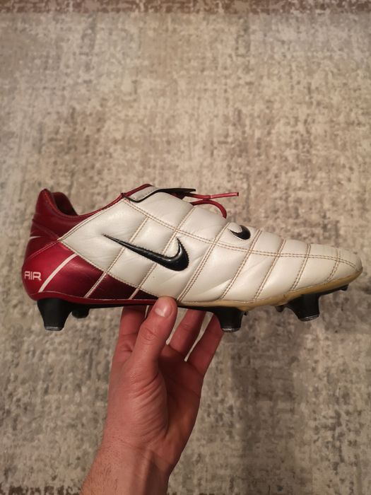 Vând ghete de fotbal profesionale Nike Total 90 FG