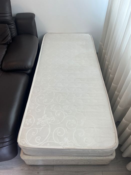 Матрак за възрастен