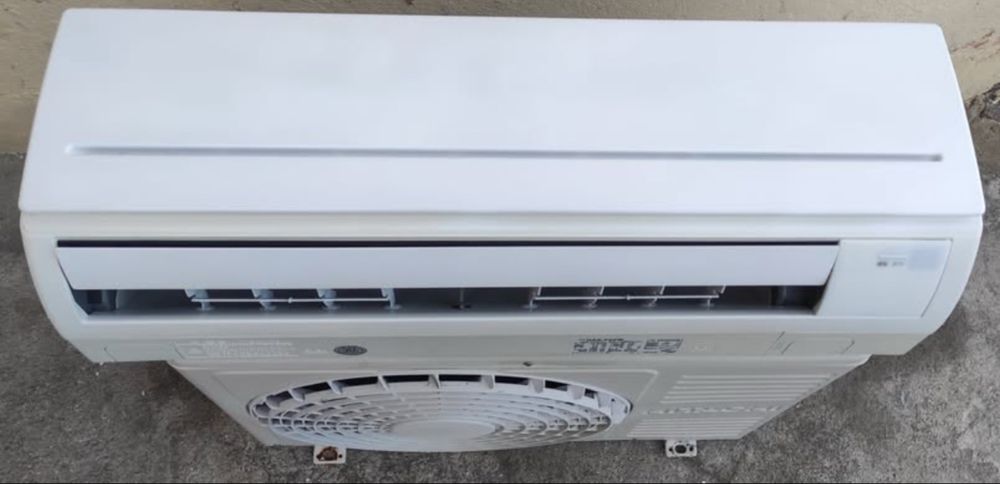 Японски инверторен климатик Hitachi 9000 BTU