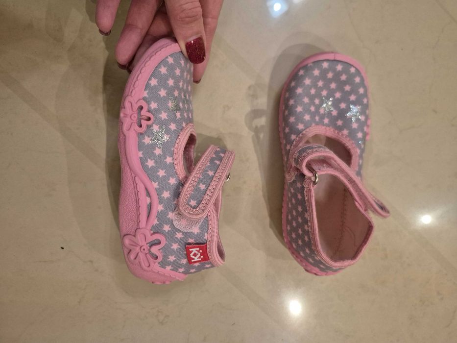 Пантофи 3 броя/обувки