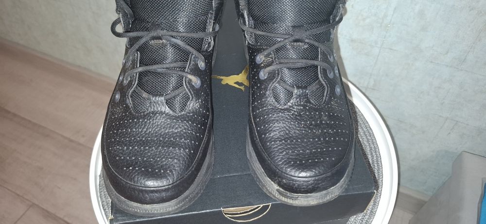 Кецове Nike Jordan Aura 5