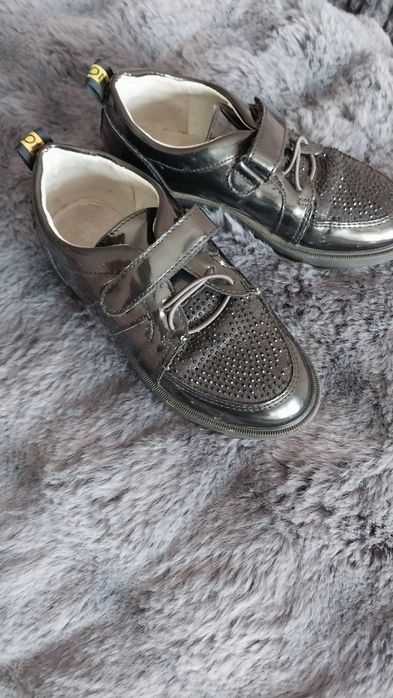 Туфли для девочки 2500тг