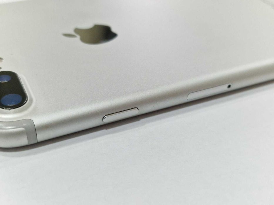 Apple iPhone 7 Plus 128GB / 76%