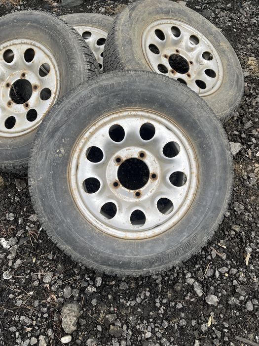 Vând jante Suzuki vitara pe 15 cu cauciucuri bune