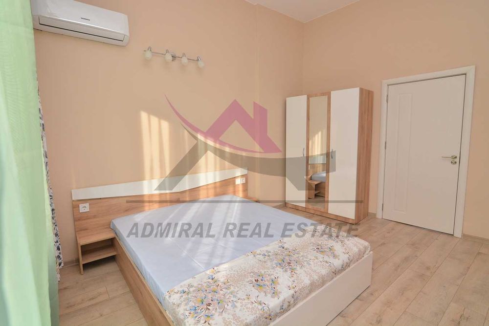 Реновиран! Усещане за Дом! Комфортен Четиристаен- Център