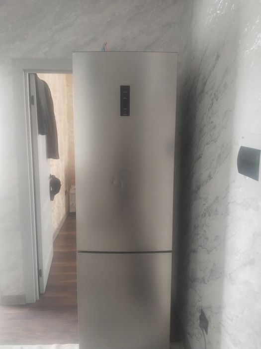 Продам холодильник Haier