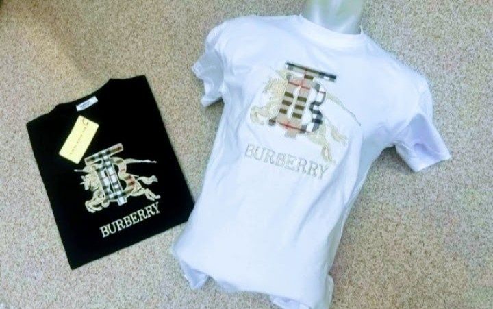 Set Burbbery/adidasi+tricou, logo brodat, diverse marimi, saculet