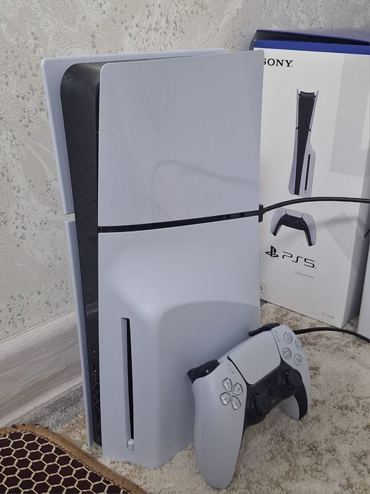 Sony Playstation 5 slim - ПРАКТИЧЕСКИ НОВЫЙ !