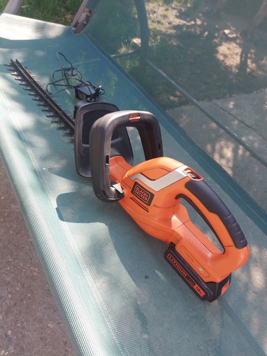 Foarfeca gard viu BLACK DECKER cu acumulator 18 V