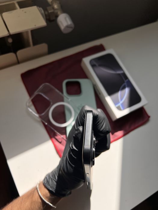 *GARANTIE* Apple iPhone 16 Pro Black Titanium (negru)