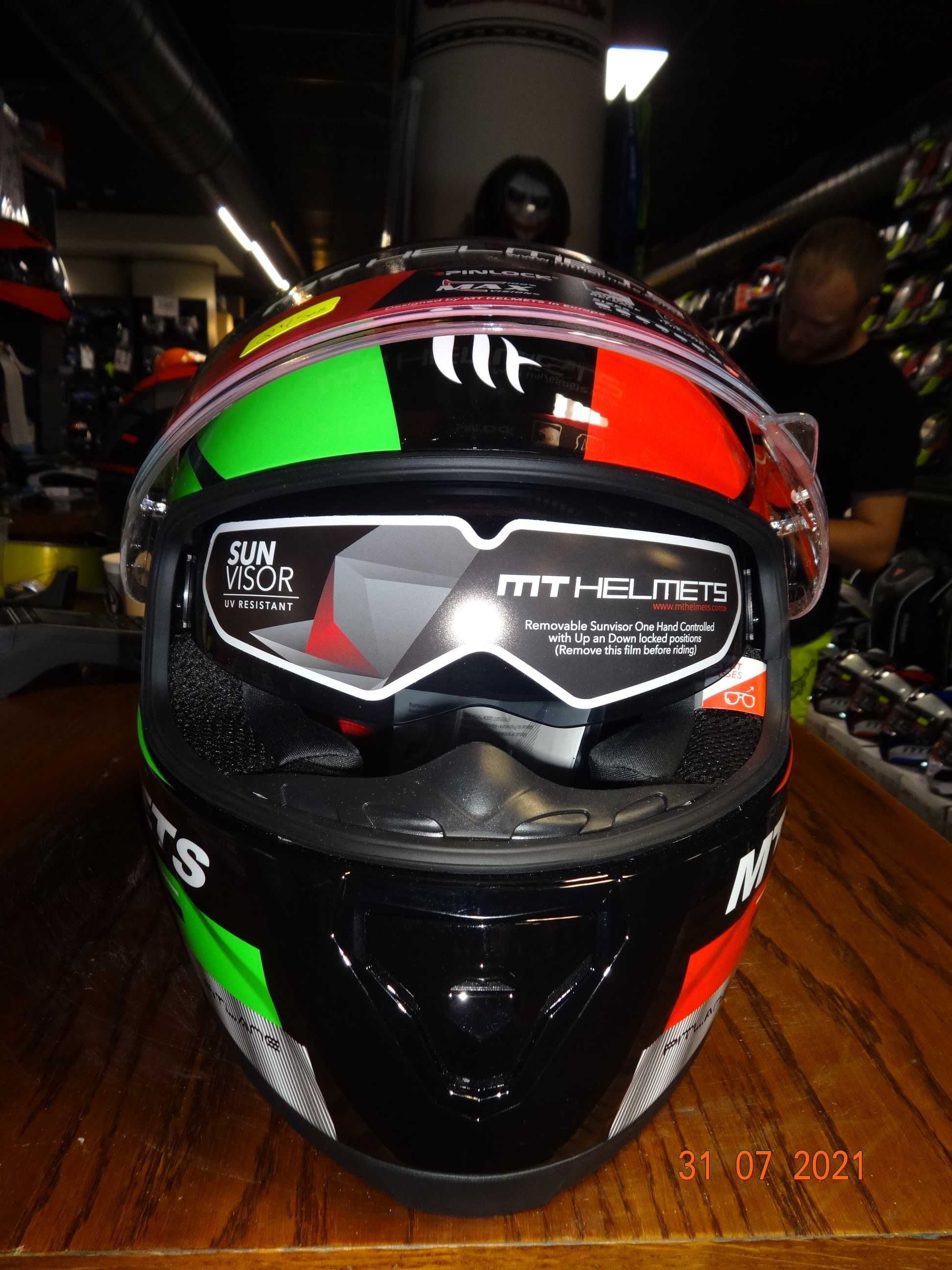 MT Helmets каска Thunder 3 Pitlane пистова мото каска с очила ПРОМО!
