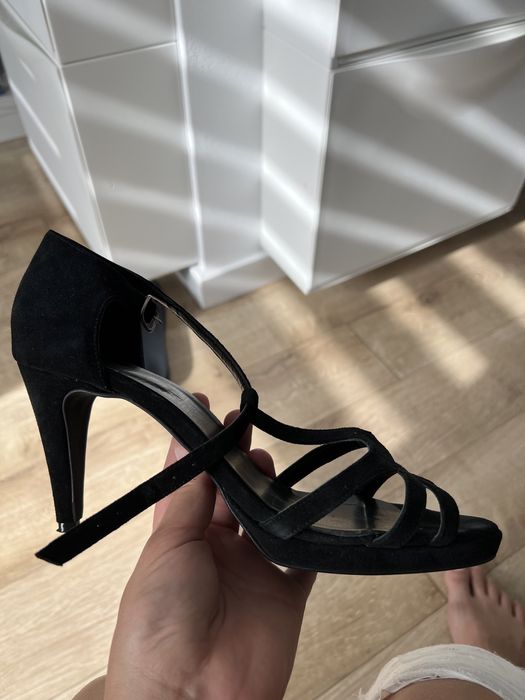 Sandale noi marime 41