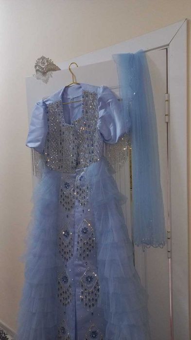 To'y liboslari, 1 marta kiyilgan. Xolati - yangi