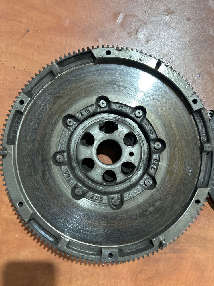 Kit ambreaj Vw tiguan 4x4 motor 2.0 tdi 140 cp cutie manuala 6 trepte