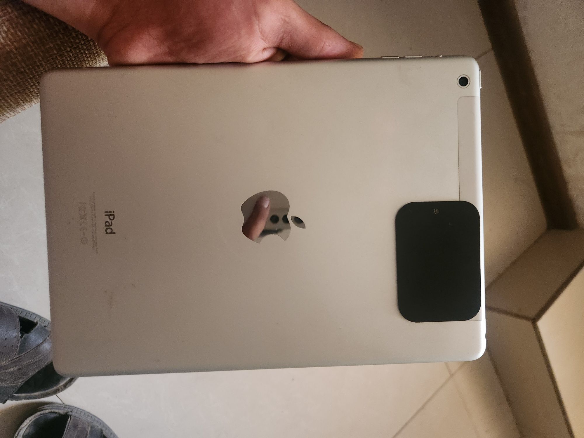 Ipad sotiladi 1mln