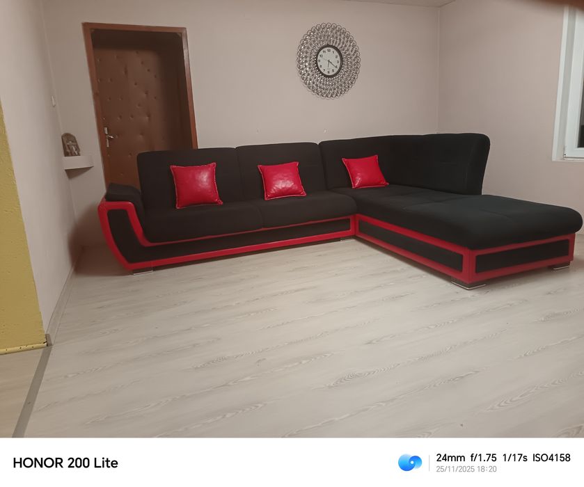 Продавам холова гарнитура