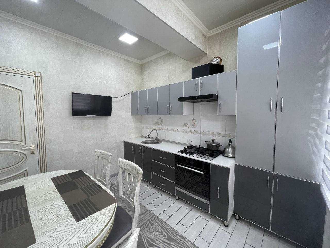 Новостройка Максим Горький, 4 комнаты с ремонтом 110м2 кадастр есть