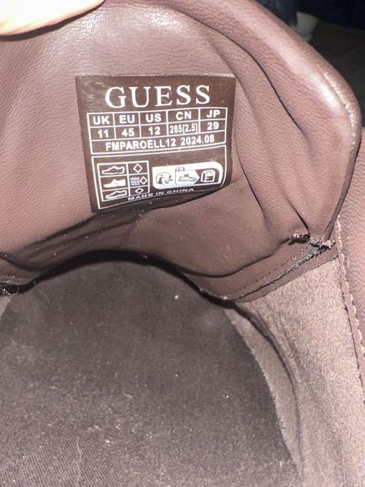 мъжки обувки на guess