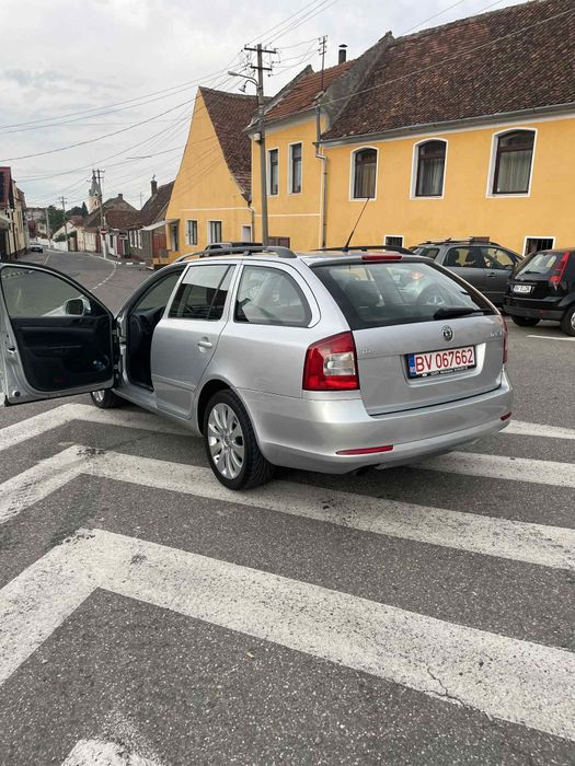Vând Skoda Octavia