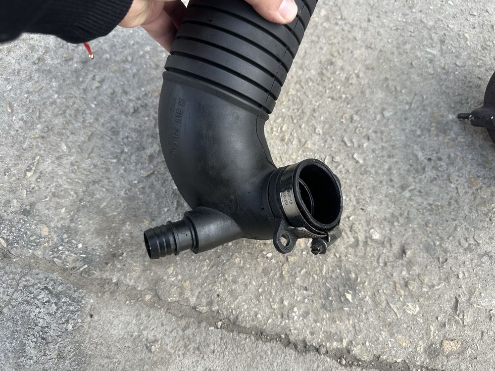 Маркуч въздух 1.9tdi-131к Ауди А4,Фолксваген Пасат 5.5