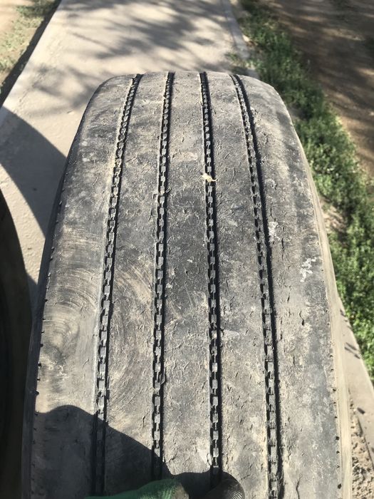 Грузовые шины  295,75,22.5