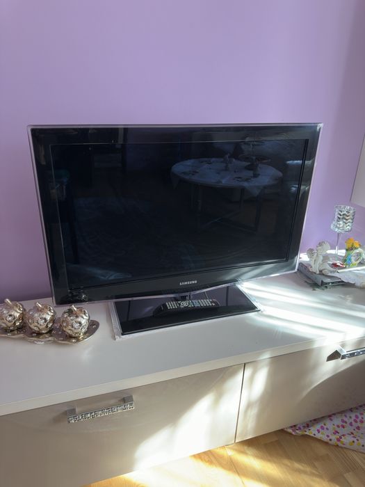 televizor samsung LE37B652T4W impecabil