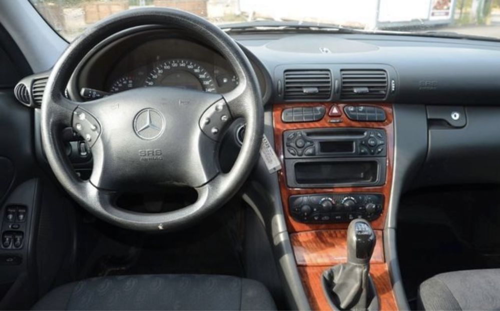 Mercedes C200 116кс