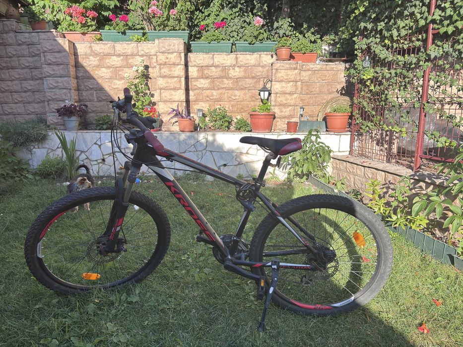 Bicicletă MTB Kross Hexagon 26” – negru/roșu, frâne disc, stare bună