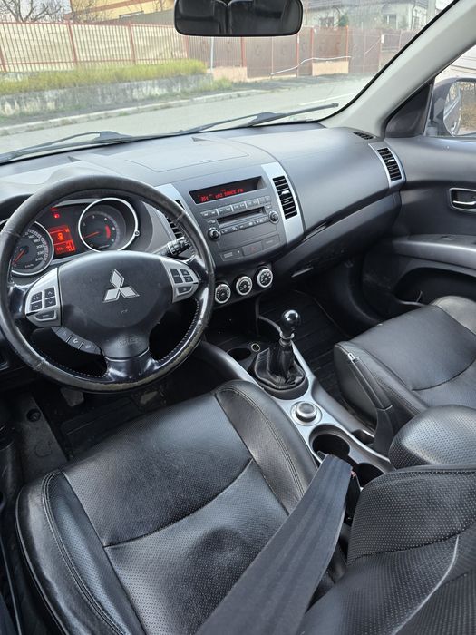 Vand suv Mitshubishi outlander 4x4