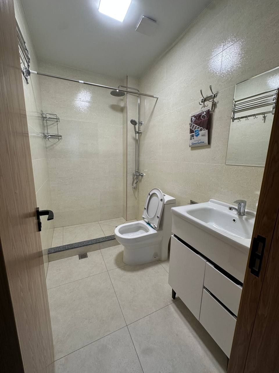 Hotel hostel mehmonxona sutochniy xonalar, kishi boshiga 100.000 sum