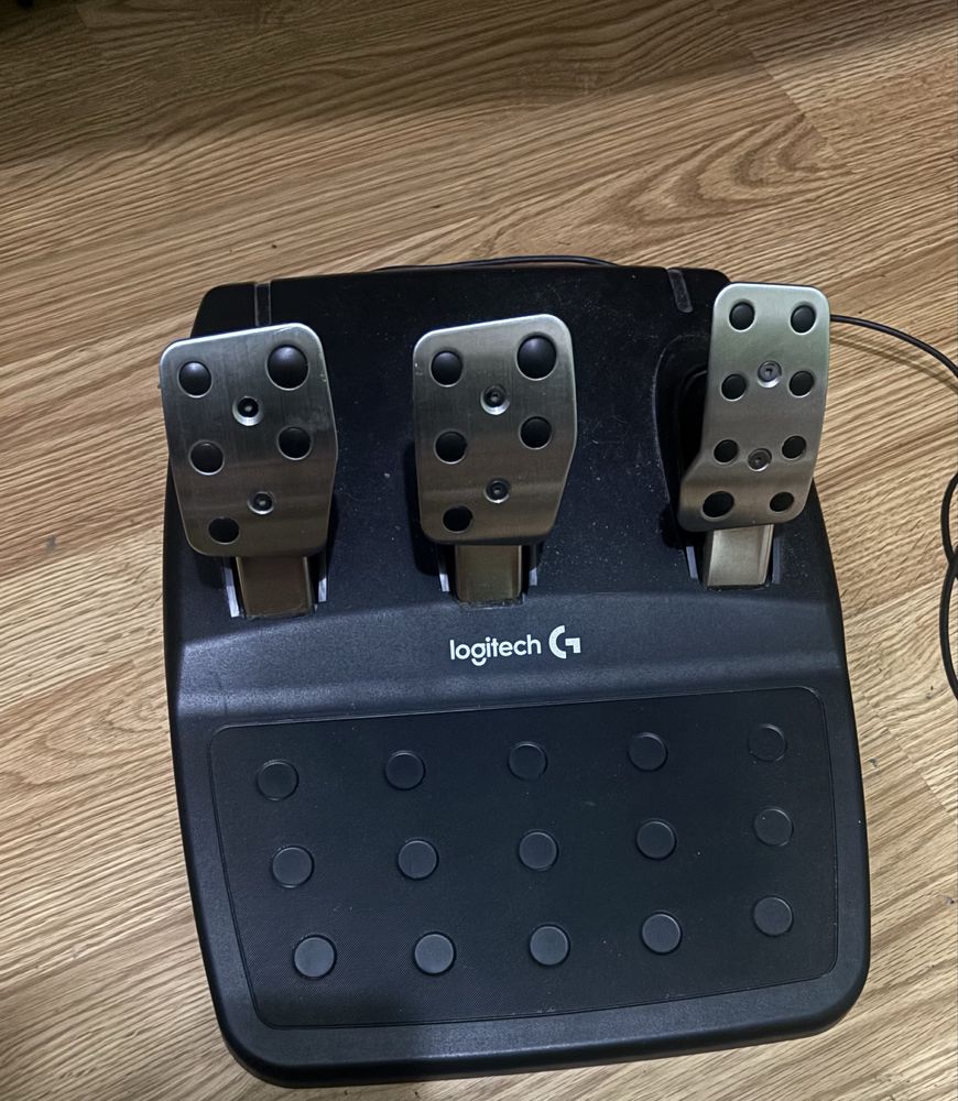 Logitech g29 като нов