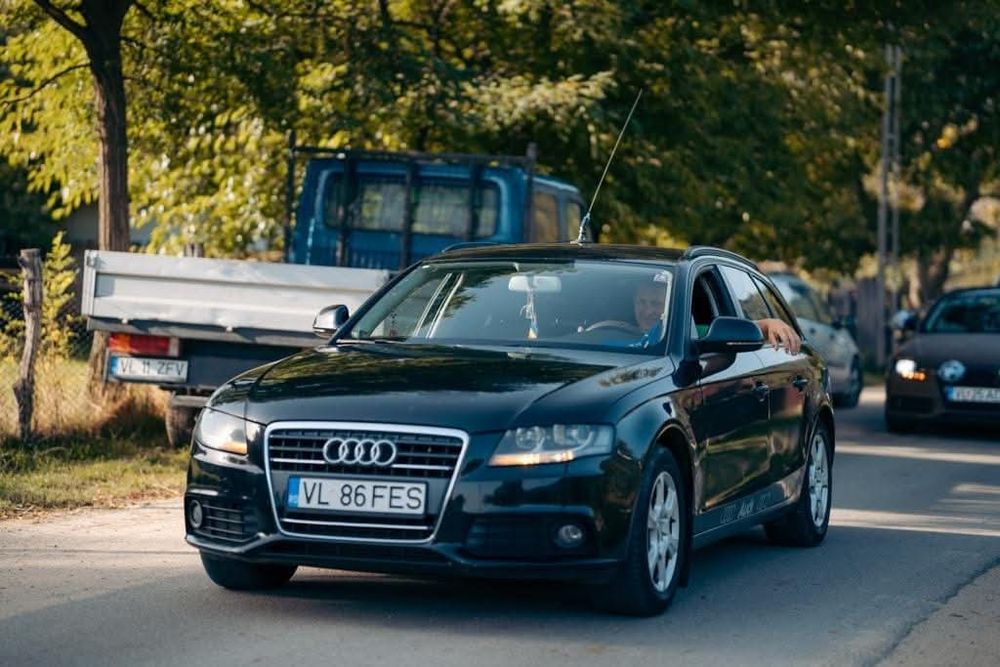 AUDI A4 B8 2.0D 143 cai automat