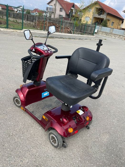 Scuter electric batrani/ cărucior electric persoane vârstnice