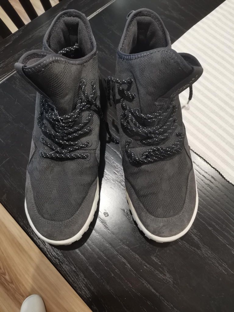 Маратонки adidas 42"