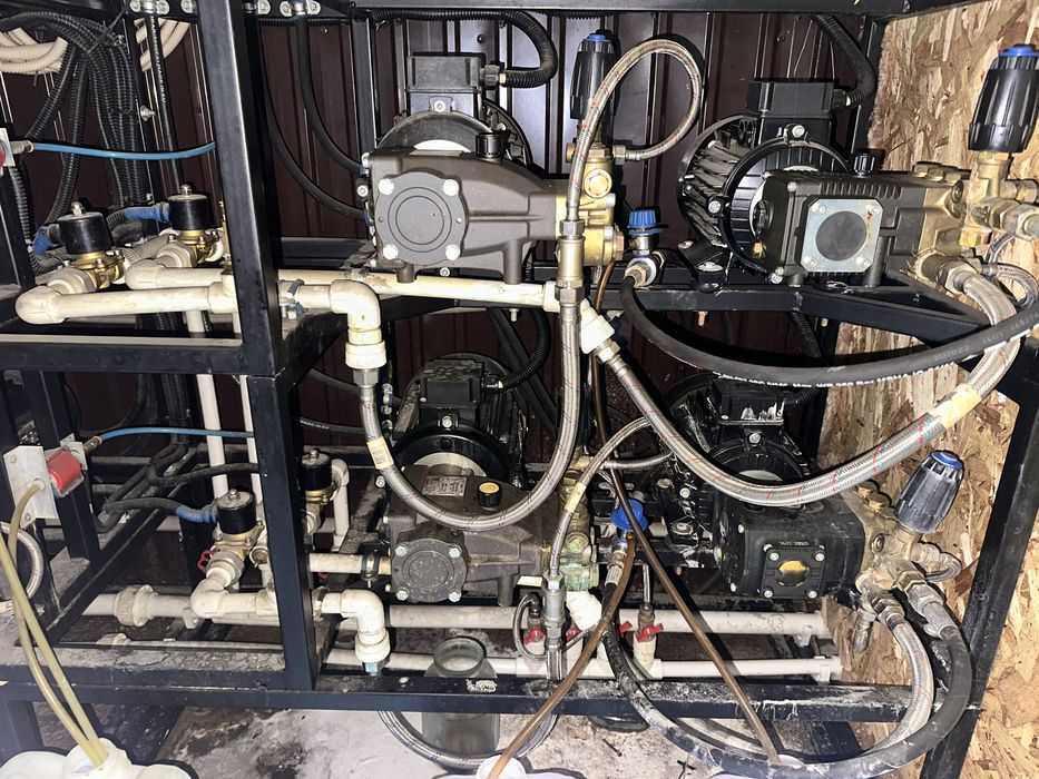 Аппараты мойки самообслуживания 4шт полный комплект со шлангами и тд