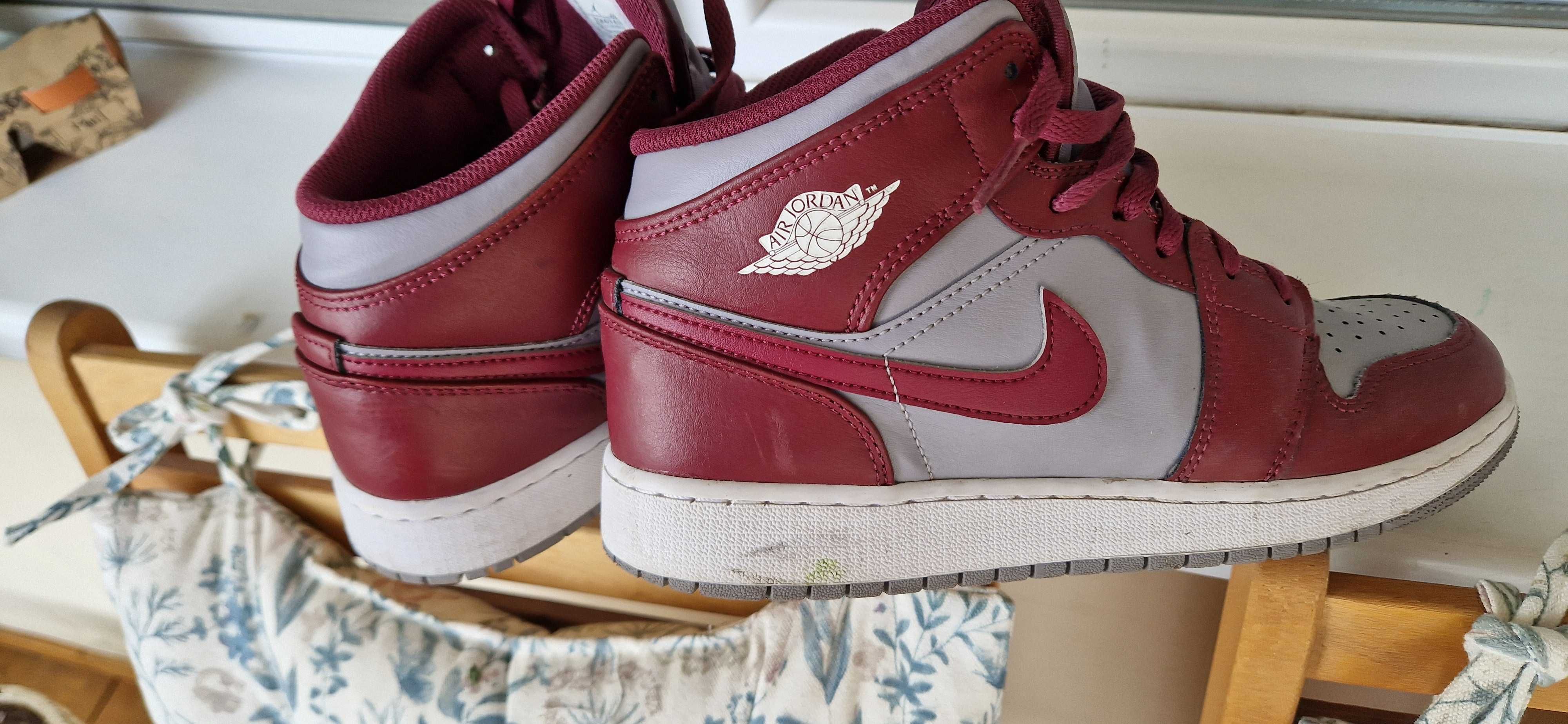 Nike Air Jordan 1 MID р-р 40 номер Унисекс