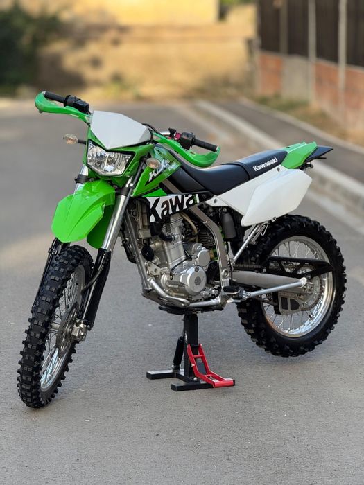 Vând Kawasaki KLX 250 2016 Enduro/Impecabil/Acte/Pornire buton