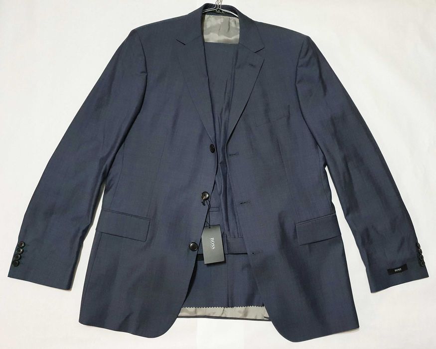 Costum barbati HUGO BOSS model SUPER 130 - MARIME MARE pt pers INALTE!