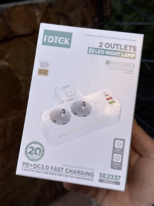 Priza inteligenta FDTEK SE2337 cu port usb-c si 2 usb-a