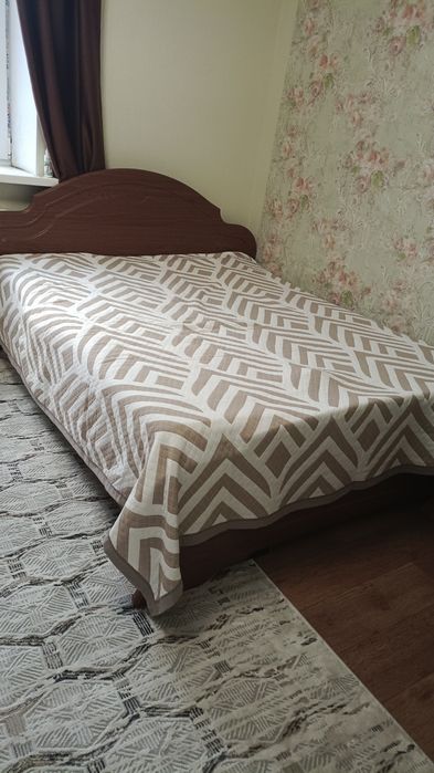 кровать б/у 200на 240