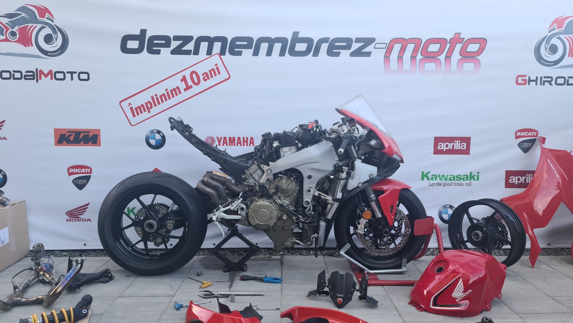 Monopost Ducati Panigale V4 V4S , carene accesorii carbon cadru codita