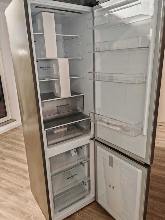 Combina Frigorifica LG Smart Invertor 384l