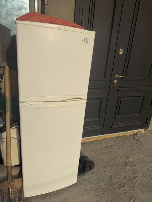 Продается холодильник в хорошом состояние