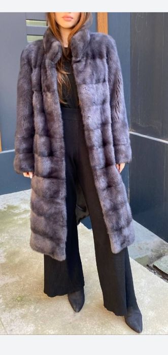 Шикарные норковые шубы трансформер а так же длинные.Состояние идеально