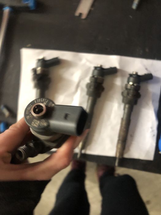 Injectoare bmw 320 d an 2014