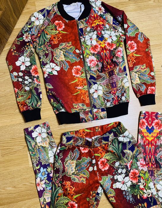 Compleu damă mărimea s