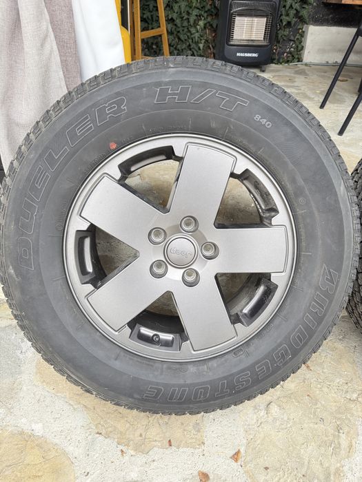 Jante si anvelope Jeep Wrangler JK Rubicon Recon putin folosite