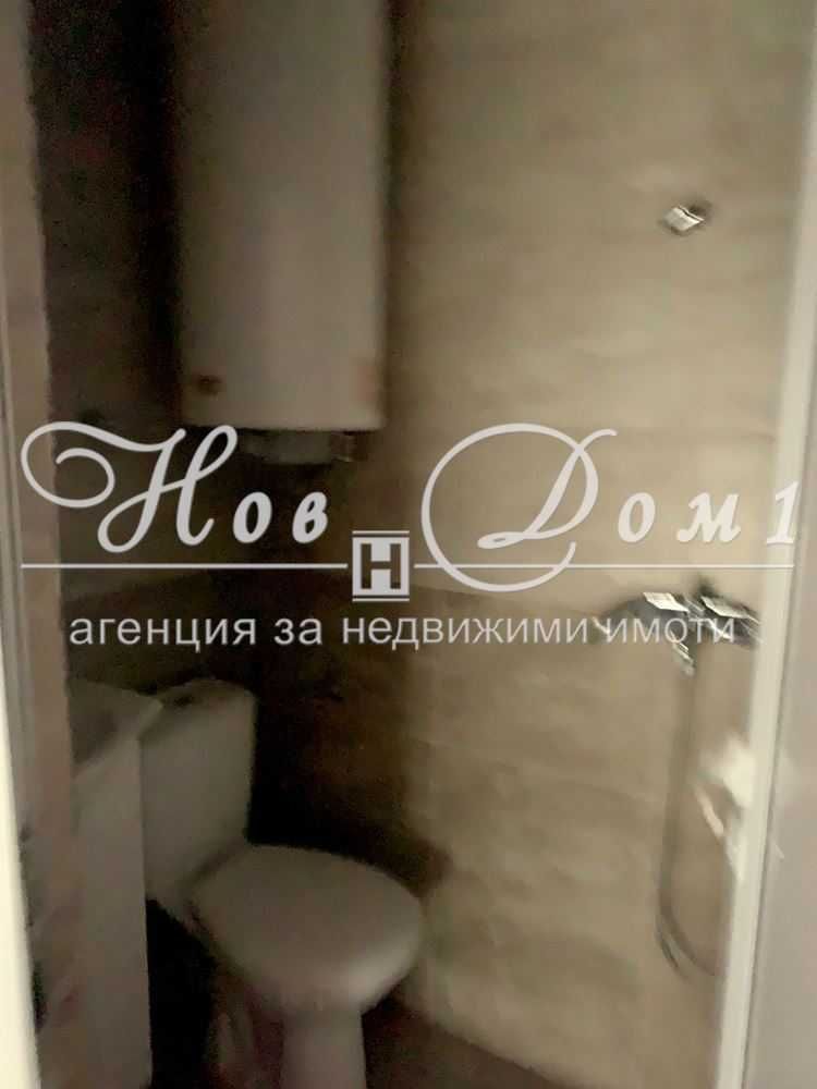 - топ локация - обзаведен апартамент - таванско със собствена баня