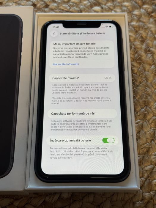 iPhone 11 Black – ca nou, baterie 95%, folie + cutie originală
